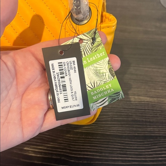 Badgley Mischka Mustard Quilted Crossbody Bag - Picture 7 of 9